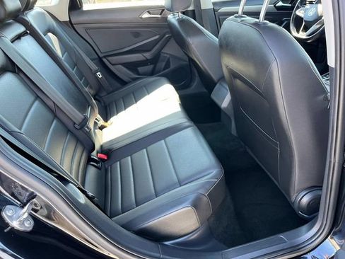 Used 2024 Volkswagen Jetta SE FWD image 22