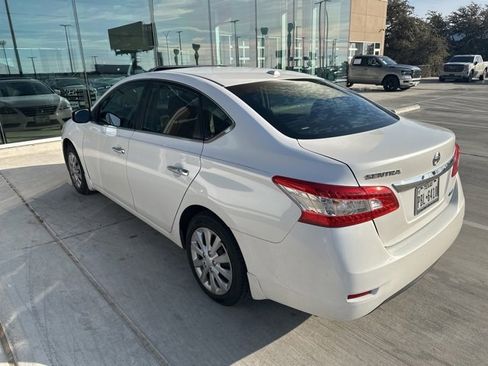Used 2013 Nissan Sentra SV w/ Premium Pkg image 6