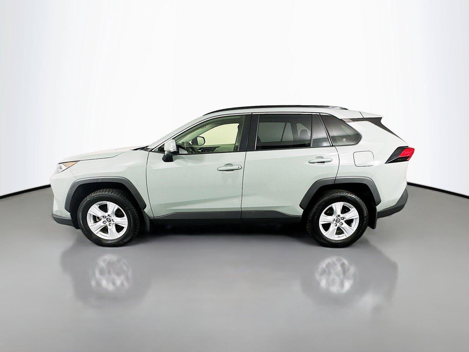 Used 2019 Toyota RAV4 XLE w/ All Weather Liner Package AWD/4WD image 4