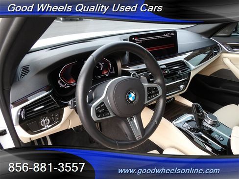 Used 2022 BMW 540i xDrive w/ M Sport Package image 12
