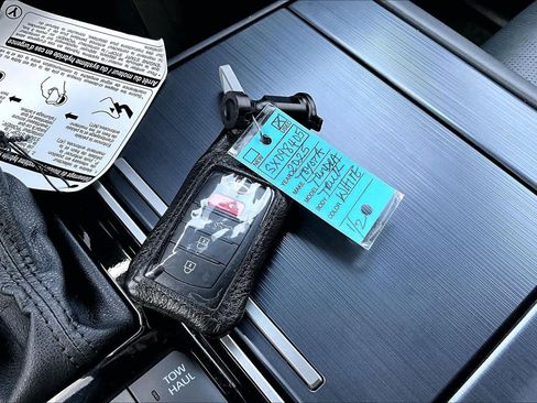 Used 2025 Toyota Tundra Platinum image 15