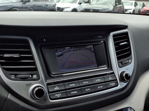 Used 2017 Hyundai Tucson Sport FWD image 8