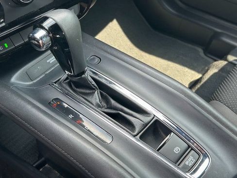 Used 2020 Honda HR-V Sport image 15