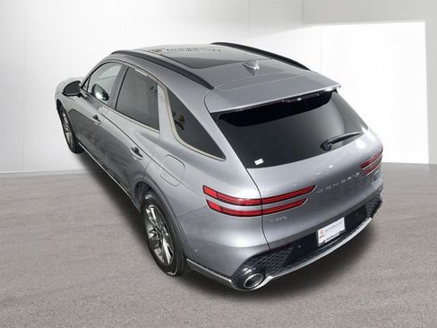 Used 2023 Genesis GV70 2.5T w/ Sport Prestige Package image 39