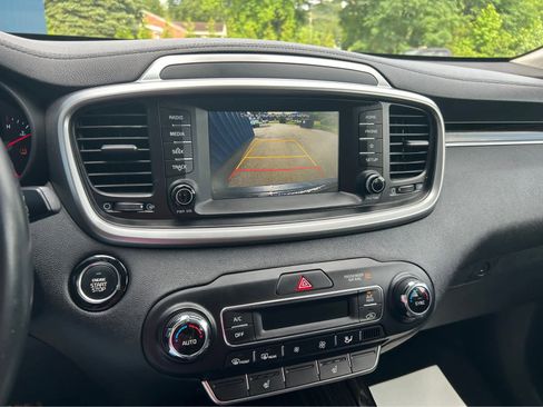 Used 2020 Kia Sorento EX image 20