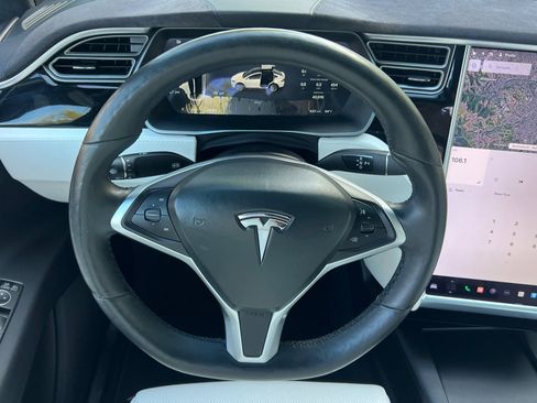 Used 2016 Tesla Model X P90D image 14