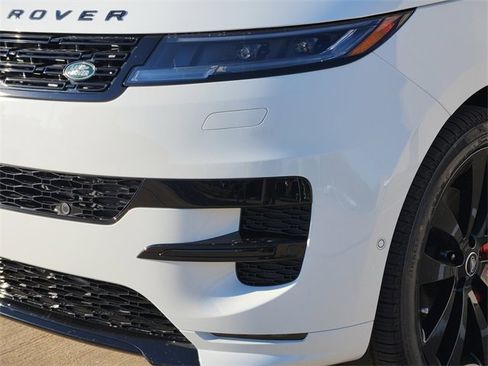 New 2025 Land Rover Range Rover Sport Dynamic SE image 5