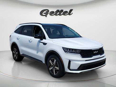 Used 2022 Kia Sorento S w/ Panoramic Sunroof Package FWD image 3