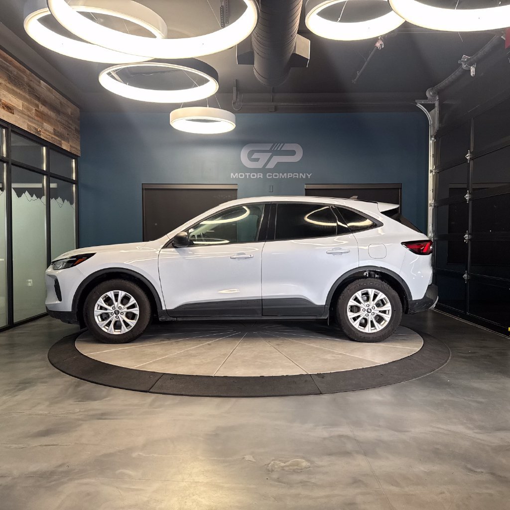 Used 2025 Ford Escape Active FWD image 6