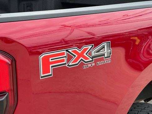 Used 2025 Ford F250 Lariat w/ Chrome Package AWD/4WD image 16