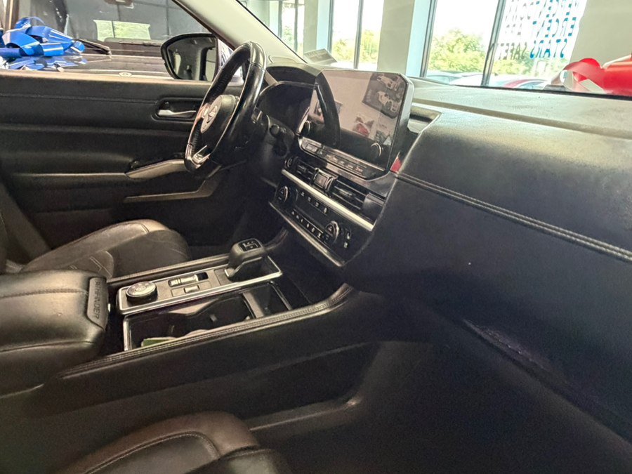Used 2022 Nissan Pathfinder Platinum AWD/4WD image 48