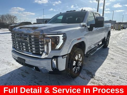 Used 2025 GMC Sierra 2500 Denali w/ Denali Reserve Package image 3