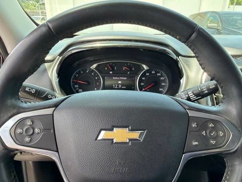 Used 2021 Chevrolet Traverse LT FWD image 19