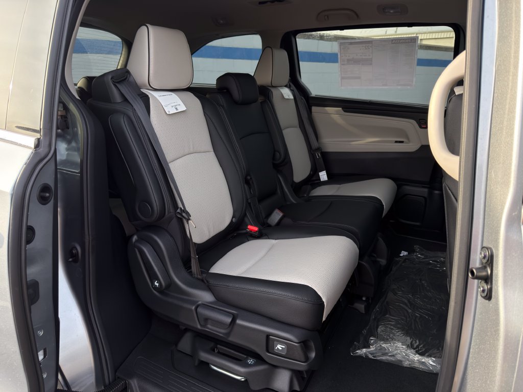 Certified 2026 Honda Odyssey Elite image 25