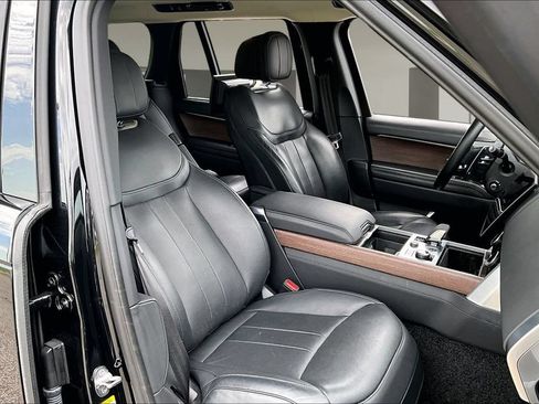Used 2023 Land Rover Range Rover Autobiography AWD/4WD image 7