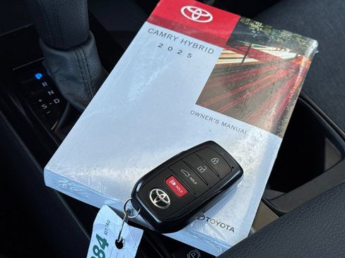 Used 2025 Toyota Camry LE FWD image 4