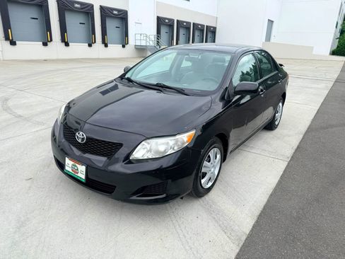 Used 2010 Toyota Corolla LE FWD image 1