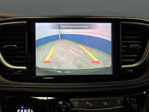 New 2026 Chrysler Pacifica Select image 10