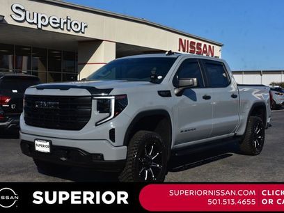 Used 2025 GMC Sierra 1500 Pro w/ Graphite Edition