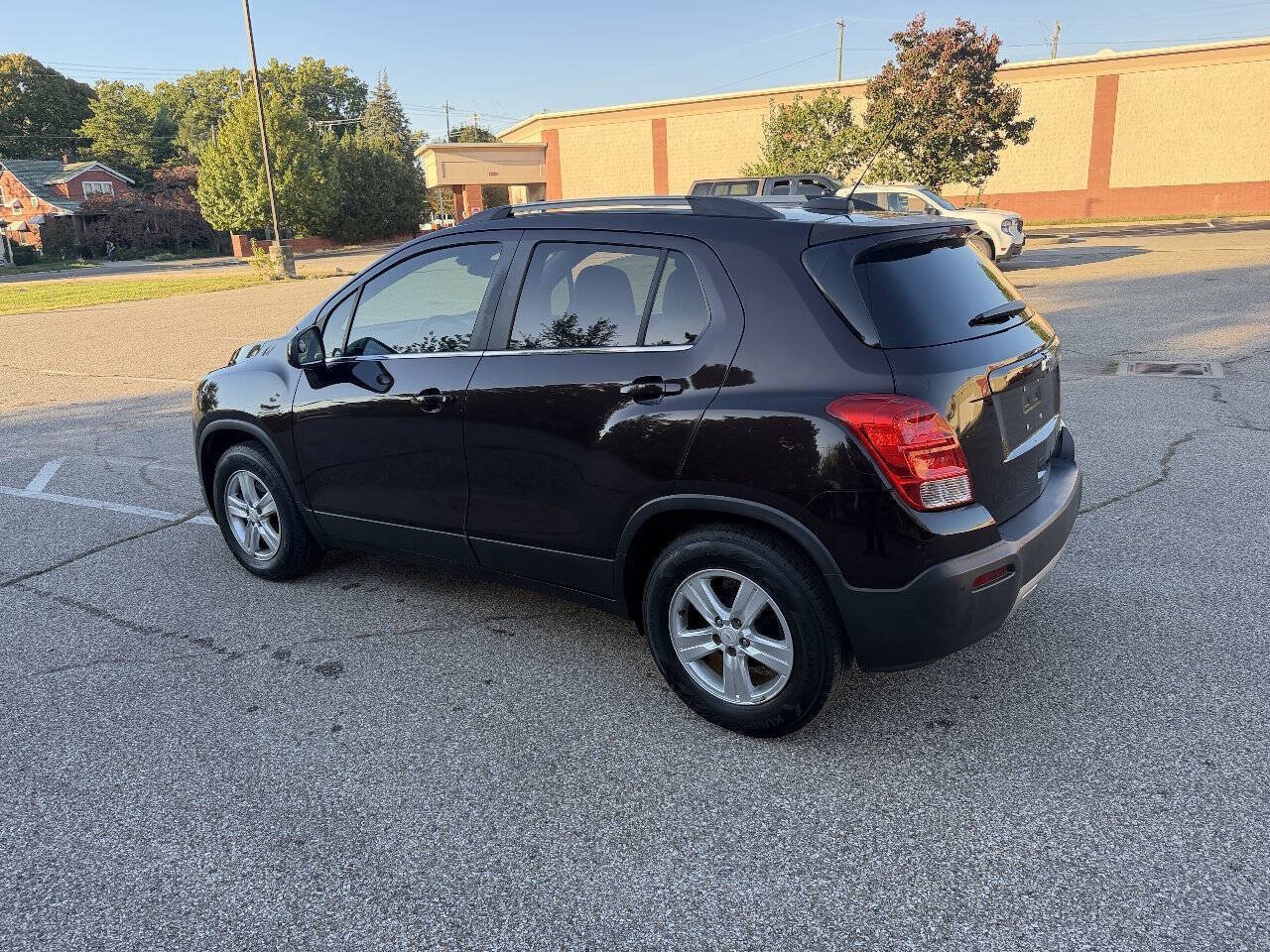 Used 2015 Chevrolet Trax LT w/ LT Plus Package FWD image 2