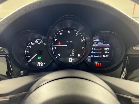 Certified 2026 Porsche Macan AWD/4WD image 18
