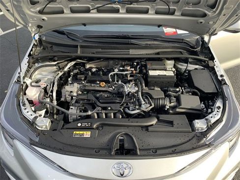 Used 2025 Toyota Corolla SE image 16
