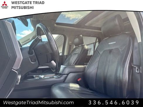 Used 2019 Ford Expedition Platinum image 27