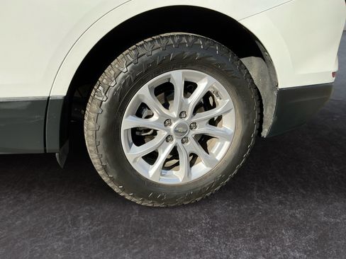 Used 2019 Chevrolet Equinox LS w/ LS Convenience Package image 9