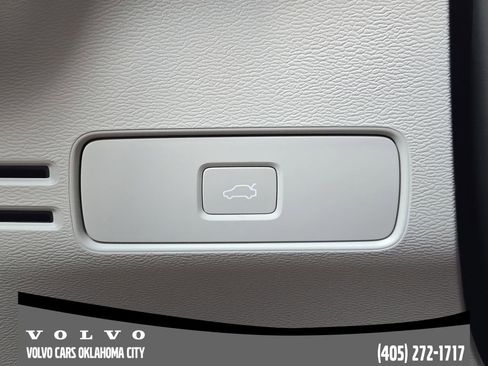 New 2026 Volvo XC40 B5 Ultra w/ Protection Package Premier AWD/4WD image 21