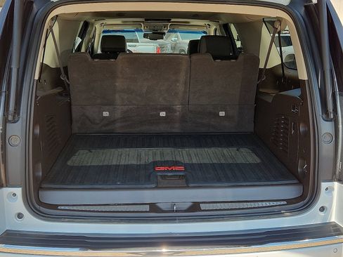 Used 2019 GMC Yukon XL Denali w/ Denali Ultimate Package AWD/4WD image 10