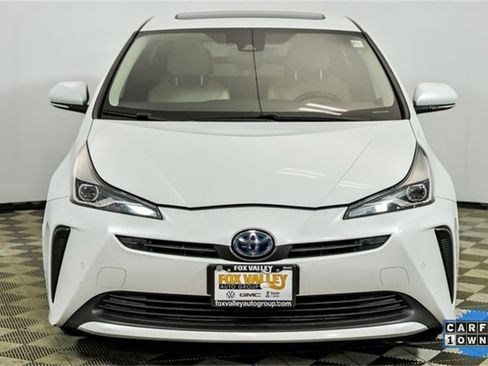 Used 2021 Toyota Prius XLE image 4