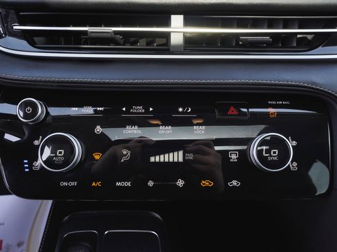 Used 2023 INFINITI QX60 Luxe w/ Performance Audio Package AWD/4WD image 82