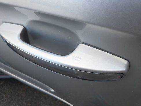 Used 2019 Lincoln Navigator L Select image 18