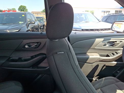 Certified 2023 Chevrolet Traverse LT w/ LPO, Floor Liner Package image 10