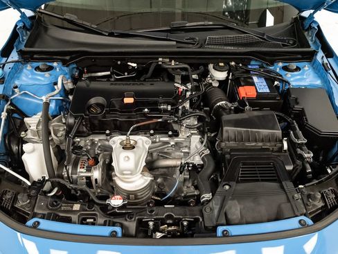 Used 2023 Honda Civic Sport image 3