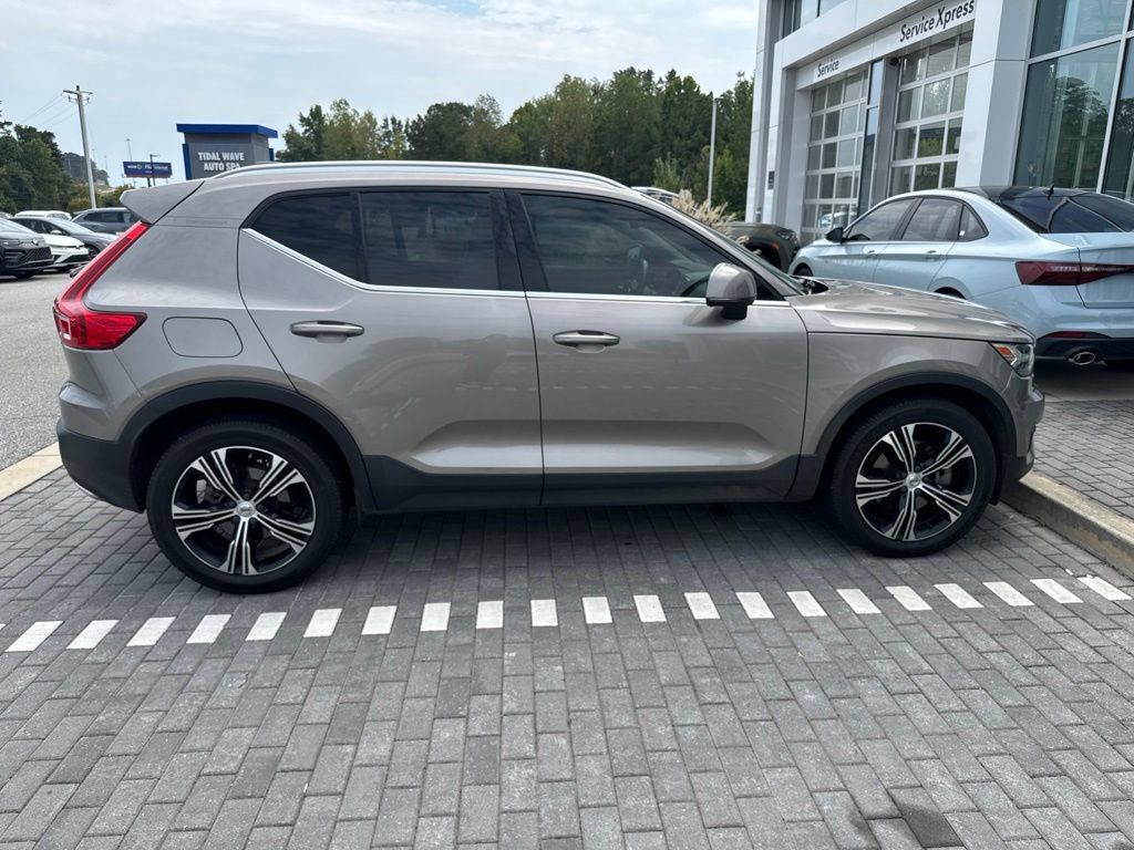 Used 2020 Volvo XC40 T5 Inscription w/ Protection Package Premier AWD/4WD image 10