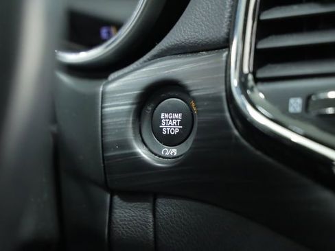 Used 2020 Jeep Grand Cherokee Altitude image 28