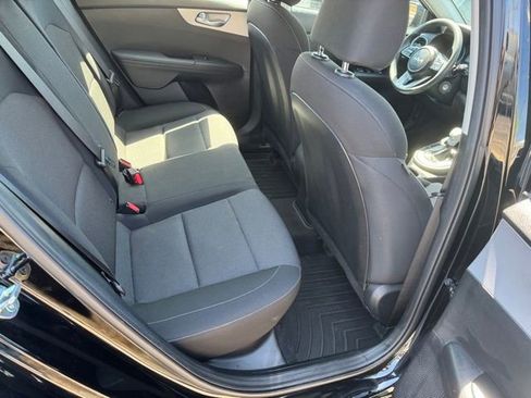 Used 2024 Kia Forte LXS w/ LXS Technology Package FWD image 14