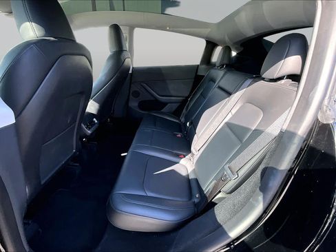 Used 2023 Tesla Model Y AWD image 19