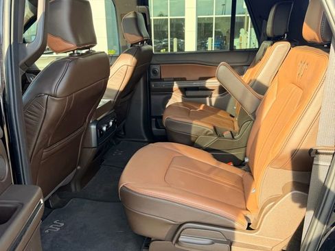 Used 2024 Ford Expedition Max King Ranch RWD image 8