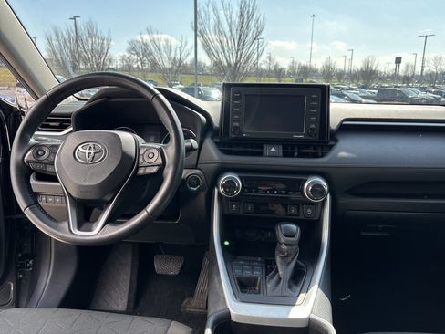 Used 2022 Toyota RAV4 XLE w/ Convenience Package AWD/4WD image 32
