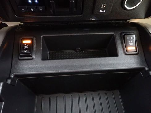 Used 2016 Nissan Titan SL AWD/4WD image 38