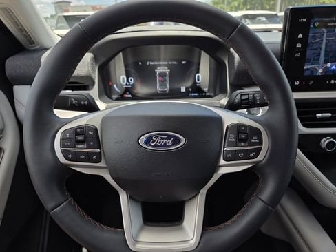 New 2026 Ford Explorer Active RWD image 17