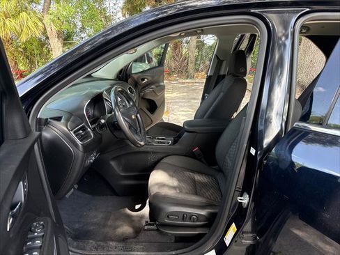 Used 2020 Chevrolet Equinox LT w/ Driver Convenience Package FWD image 16