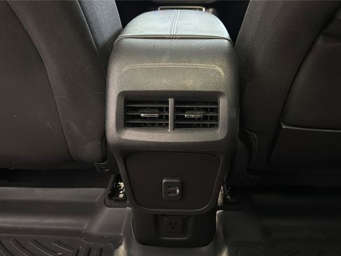 Used 2024 GMC Terrain SLE w/ Driver Convenience Package AWD/4WD image 27