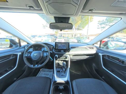 Used 2019 Toyota RAV4 LE image 25