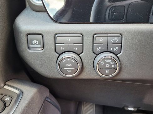 Used 2025 Chevrolet Silverado 2500 LT w/ Trail Boss Package image 34