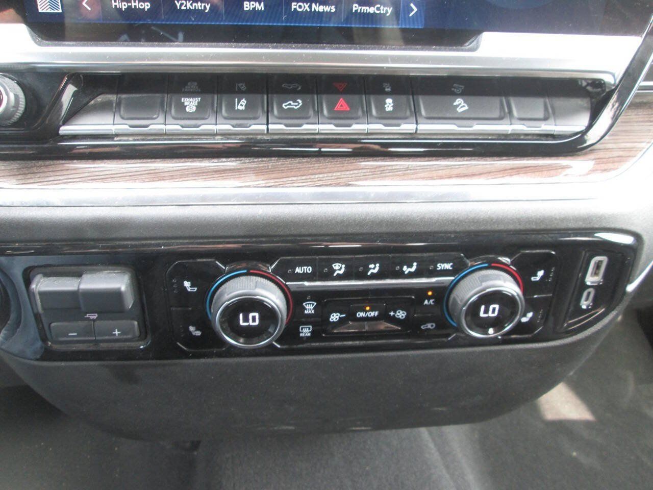 Used 2024 Chevrolet Silverado 2500 LT AWD/4WD image 16