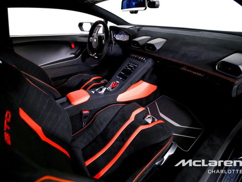 Used 2022 Lamborghini Huracan STO RWD image 18