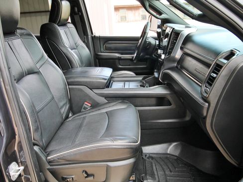 Used 2019 RAM 2500 Limited AWD/4WD image 41